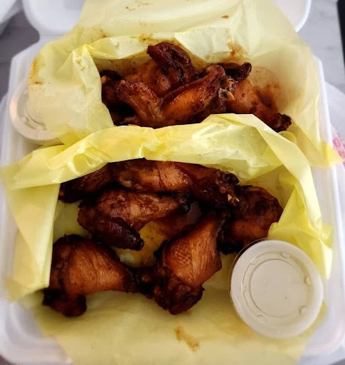 Mom's Burgers & Wings